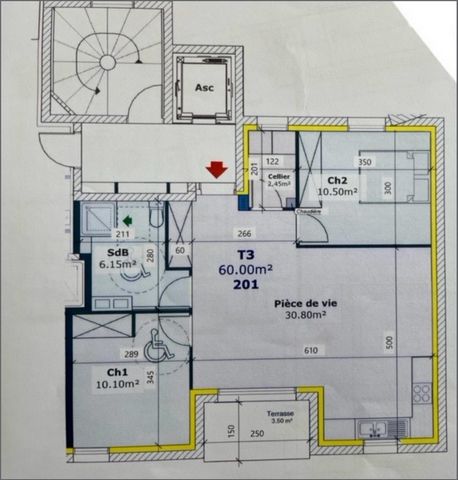 Au cœur de la ville de Landerneau , vous trouverez tous les commerces et services : collège, lycée boulangerie, restaurant, centre médical, supermarché... La qualité de vie fait de cette ville un endroit attrayant pour s'installer et vivre une vie ép...