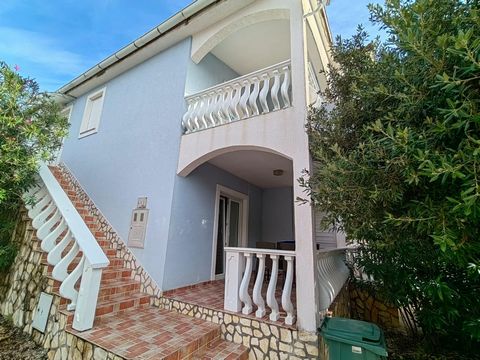 Size : 45 m² Bedroom : 1 Rooms : 2 Bathroom : 1 This well-maintained 45 m² apartment is located on the ground level of a building with only four units, offering a peaceful setting on Vir Island. Its proximity to the beach makes it ideal for both rela...