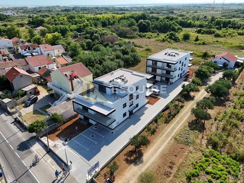 Location: Zadarska županija, Privlaka, Privlaka. ID CODE: 340 Esquire Real Estate d.o.o. Mob: ... E-mail: ... ...