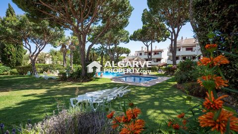 Located in Vilamoura. Excellent 1 bedroom apartment located in a condominium with large green areas, reception and four swimming pools, two of which are for children. It is located in a quiet and residential area, but still close to all amenities suc...