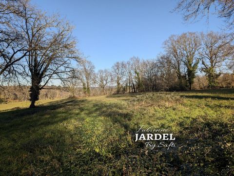 BEAU TERRAIN AVEC PC VALIDE - ENVIRONNEMENT CALME