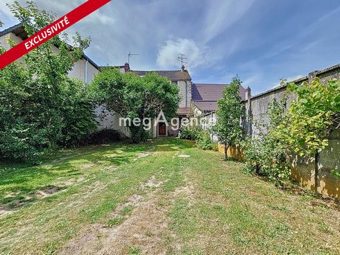 MAISON FAMILIALE 4 CHAMBRES 135 M² CAVES ET JARDIN