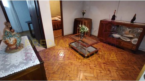 Opportunity Village house in need of some rehabilitation. It consists of 2 bedrooms, one of which is interior 1 living room, 1 kitchen with fireplace and a pantry 1 WC, 1 storage that can be another room. Some Attachments It has a covered patio. 1 sm...