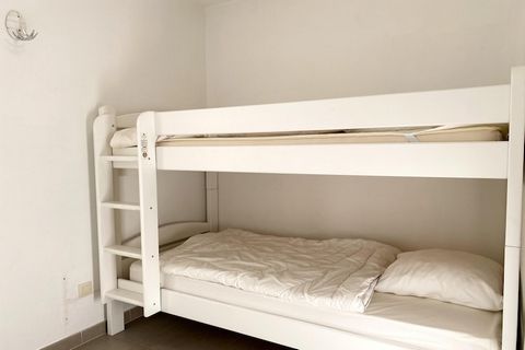 This bright and inviting one-bedroom apartment with a separate sleeping area is perfectly situated on the sunny side of Nieuwpoort. Featuring a brand-new mattress for ultimate comfort, it offers a relaxing retreat after a day by the sea. Enjoy modern...