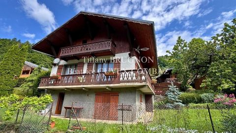 Maison traditionnelle avec son mazot savoyard