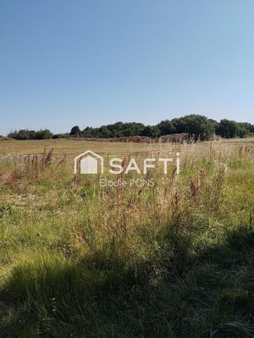 Terrain constructible 776m2 à Savenès