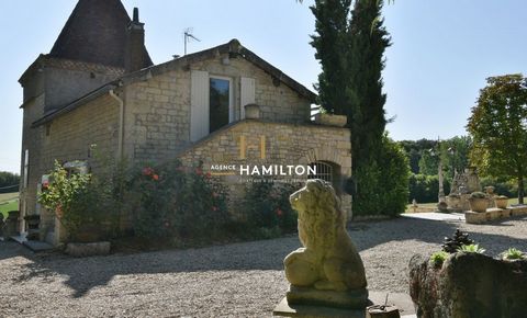 CHARMANTE PROPRIETE AVEC PIGEONNIER RENOVE SUR 2.3 HA AVEC PUITS
