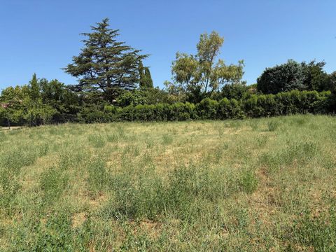 TERRAIN DE 1069 M² VIABILITE EN BORDURE PROCHE DU CENTRE VILLE