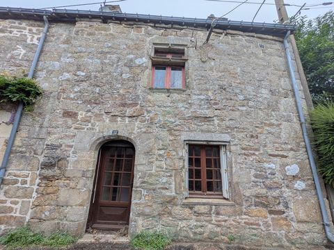 GUEMENE SUR SCORFF MAISON EN PIERRE 3 PIECES DE 53m² ENVIRON HABITABLE PARCELLE DE 108m² ENVIRON