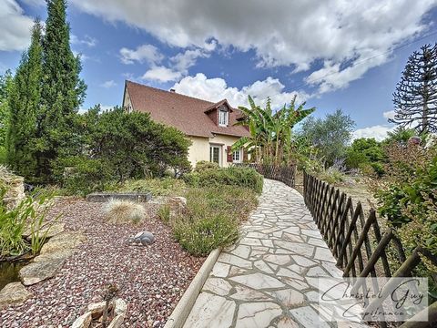 Maison traditionnelle 144 m² à vendre à Écommoy (72) 1 hectare de terrain, vie de plain-pied, dépendances, proche gare et commerces