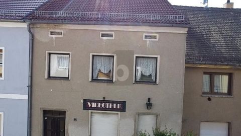 Perfect voor gezinnen die het waarderen om in een rustig stadje te wonen met gemakkelijke toegang tot een grotere stad. De tweegezinswoning in Regis-Breitingen biedt met 8 kamers voldoende ruimte voor het hele gezin. De kleuterschool om de hoek en de...