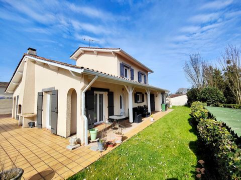 Villa T5 au calme, clim, garage 34m², Tram C