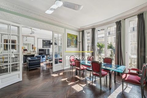 EXCLUSIVITE PARISEARCH RUE DE SEVRES - BON MARCHE - Produit rare Dans un très bel immeuble ancien, récemment ravalé, aux belles parties communes, un appartement familial et de réception situé au 2ème étage (seul à l'étage) avec ascenseur, d'une super...