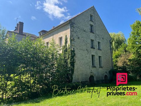 Magnifique maison de 10 pièces du 18ème siècle avec moulin sur la rivière du Sausseron, situé dans le parc du Vexin français, entre l'Isle Adam et Pontoise. 474 m2 de surface habitable, environ 550 m2 de surface utile, volume des pièces exceptionnel ...