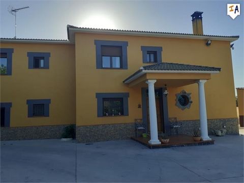 Exclusive to us. This large family Villa on the outskirts of Monturque within walking distance to amenities is really good value for money ! Outside you have several buildings where a lot of ideas are possible and you have extensive level land totall...