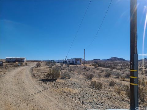 Great Opportunity, huge parcel of land at a great price!! 16.94 acres includes water well. This property has 2 mobile homes (1 bed/1 bath mobile and a 2 bed/2bath manufactured home) both require work to become livable. The homes have been vandalized ...