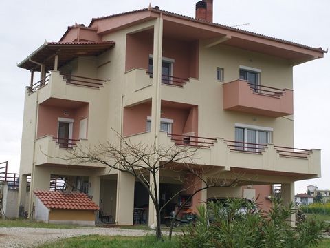 Drama 3rd km Drama – Kavala, house of 283 sq.m., semi basement – ground floor – 1st floor, 3 bedrooms (1 master), construction ’03, 3 bathrooms, wc. The house is located on a fenced plot of 6300 sq.m. with installed watering system. Semi-basement 101...
