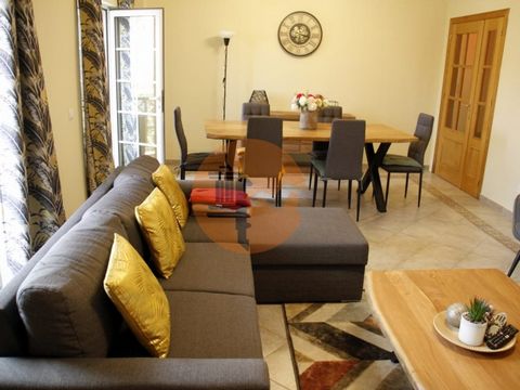 Bonito apartamento T2 disponível para arrendamentos de Inverno, situado em Conceição de Tavira. Este apartamento é constituído por dois quartos, sala, uma casa-de-banho e cozinha totalmente equipada. Está situado no piso 0 e tem acesso para pessoas c...