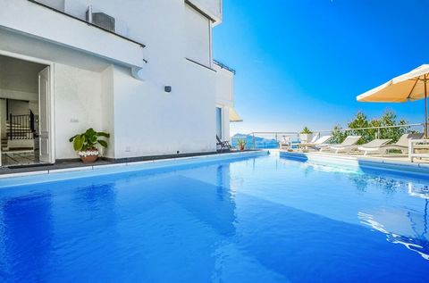 VILLA TERRI is a marvellous villa on two levels with an amazing sea view overlooking Capri and the Gulf of Naples. Villa Terri is 700 metres from the centre of Massa Lubrense where you’ll find shops, restaurants, the supermarket, bars and the SITA bu...