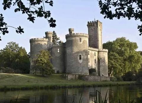 The magnificent and hauntingly beautiful Chateau de Montbrun (monument historique) sits in a sheltered valley in the centre of its 165 ha (400 acres) estate, surrounded by ancient woodland, meadows & lakes. This truly historic property has tradition ...