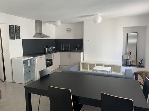 Located in the city center of LA FLECHE, tastefully furnished duplex apartment comprising: an entrance, a spacious and bright living room with open fitted and equipped kitchen, a bedroom, a sleeping area or office, a bathroom, separate toilet. Featur...