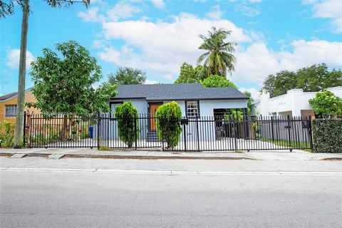 Incredible single-family home and a central Miami location with proximity to all major highways open coming Marlins stadium area, this home offers rental income plus additional income from Inlaw quarters.