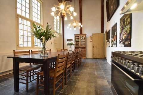 Klein Weeshuis in Enkhuizen has a rich history dating back to the year 1600. The building has many unique details and is on the list of national monuments. In 2018, the property underwent renovations that preserve all its charm while still offering m...
