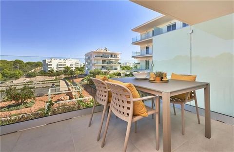 Brand new. Apartment in a residential complex with communal pool. This apartment consists of a living room with integrated fitted and equipped kitchen, 2 bedrooms, 2 bathrooms, porcelain stoneware floors, white lacquered wood interior carpentry, aero...