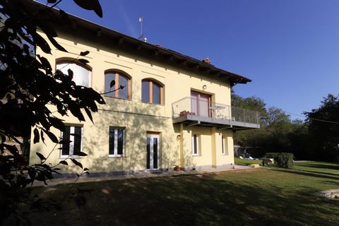 We offer for sale a splendid detached house with garden and swimming pool, recently renovated with taste and attention to energy saving. It is located in San Paolo Solbrito, a municipality in Monferrato which is 30 minutes from Turin. The property is...
