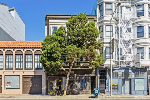 Come enjoy the city life in this Edwardian era building in one of the best parts of the SoMa district. This top floor unit is part of a 6-unit mixed use TIC and has been given a modern flare, while still maintaining much of its elegant period charm. ...