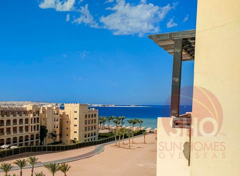 Presenterar till salu en rymlig lägenhet på 6:e våningen med 2 sovrum och havsutsikt på Gravity Hotel/Ocean Breeze Sahl Hasheesh. Denna strandnära fastighet drar nytta av att vara på ett lyxigt 5 * hotell med utmärkta faciliteter och består av en ent...