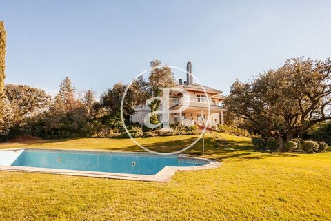 DETACHED HOUSE WITH INCREDIBLE PLOT AND LOCATION IN CIUDALCAMPO. APROPERTIES REAL ESTATE presents a house with exceptional location and spectacular views of the mountains of Madrid. The plot is located in a cul-de-sac and overlooks the golf course, w...
