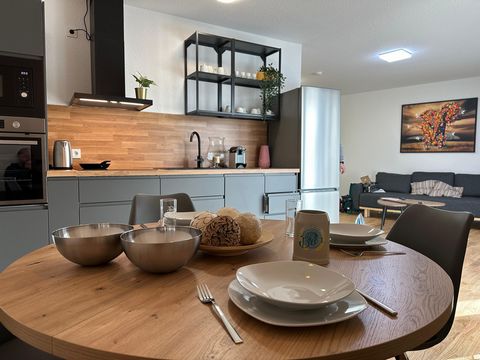 Completely newly furnished apartment, first occupancy. The new building has just been completed and is in a perfect location in Cologne-Buchheim. Very good connections to public transport and the highway. Quadruple glazing ensures a peaceful night's ...