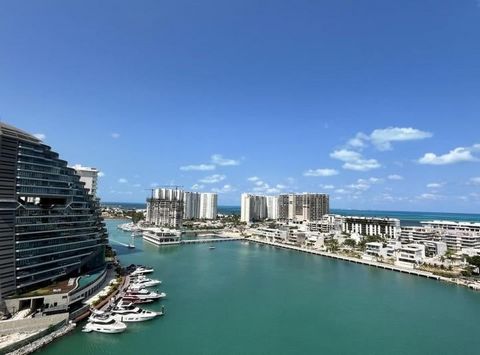 APPARTEMENT EXCLUSIF MEUBLÉ ET ÉQUIPÉ À VENDRE AVEC 3 CHAMBRES ET 4,5 SALLES DE BAINS, DANS L’UN DES BÂTIMENTS LES PLUS RECHERCHÉS DE CANCUN, CONDOS MARINA, AVEC DE BELLES VUES FRONTALES SUR LA MER DES CARAÏBES ET LA MARINA DE PUERTO CANCUN À QUELQUE...