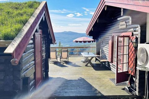 Ansprechendes Ferienhaus in Rendalen, freistehend und mit fantastischer Aussicht, 600 m vom Skigebiet, 150 m von den Langlaufloipen entfernt. Perfekt für einen Skiurlaub mit der Familie! Das Ferienhaus bietet guten Standard, ist wohnlich eingerichtet...