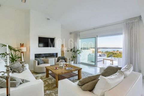 A luxurious penthouse for sale, only 5 minutes from the sea. The penthouse consists of a staircase, a landing, a kitchen with a dining room and a living room, two corridors, three bathrooms, four rooms, two terraces and a loggia + terrace with a tota...