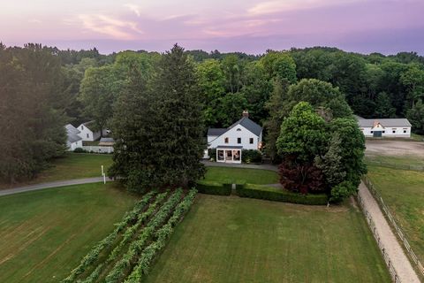 With only three owners in the farm’s nearly 100-year history, this is truly a once-in-a-generation opportunity to purchase one of the most extraordinary properties available in the Chagrin Valley. Hemlock Lane Farm spans over twenty of the most spect...