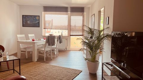 Here you will find a renovated, bright and fully furnished apartment in Cologne's trendy district. The apartment is in a pleasant central location in lively Ehrenfeld with bars and typical “pubs”. Nevertheless, it is quiet due to its convenient locat...