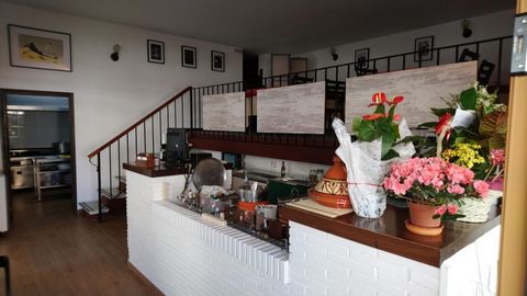 Restaurant with History for sale in Fuengirola! Unique opportunity to acquire a restaurant with 50 years of experience! This iconic establishment, with a fixed and loyal clientele, is located in an unbeatable location in Fuengirola, on the main arter...