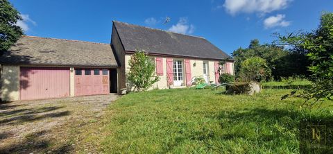 Kévin Capelle, votre agent immobilier Immo-Vannes, vous présente cette maison avec vie de plain-pied de 90 m2 au coeur du Gorvello Cette maison se compose: - Une entrée. - Une cuisine. - Un salon/séjour . - Une salle d'aeau. - Trois chambres. - Un wc...