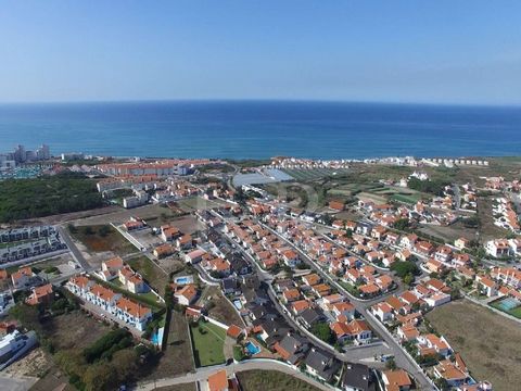 Land for sale with a project for a 5-star Senior Residence near Santa Cruz, located in a very quiet area, 1500 meters from the beach, close to Vimeiro and the aeroclub and about 45 minutes from Lisbon. The architectural project has been authorized by...