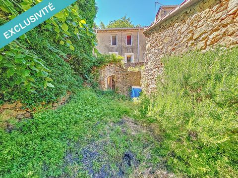 Située sur les hauteurs de Graissessac, à seulement 15 minutes d'Hérépian et Bédarieux, cette charmante maison de village offre un cadre de vie paisible et authentique. D'une superficie d'environ 62m², cette maison est idéale pour ceux qui recherchen...