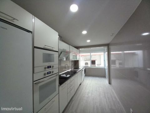 Oferta de avaliação bancária! Apartamento T2 R/C 