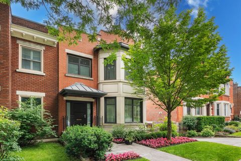 Seize the opportunity to acquire one of the extremely rare recently built properties in Westmount, which guarantees for an easy maintenance lifestyle. Ideally located a stone's throw from Victoria Village, and built to the highest standards of constr...