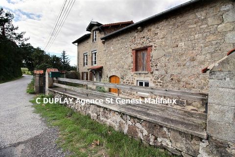 *** EXCLUSIVITE *** SAINT VICTOR MALESCOURS 43140 maison type ancienne ferme 133m² habitables trois chambres Ecurie-Grange sur 1 hectare de terrain plat prix de vente 235 000 euros. La partie habitation comprend en rez-de-jardin hall d'entrée, cuisin...