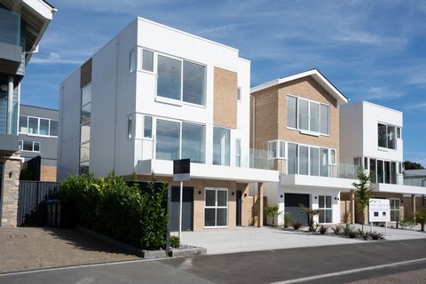 We are delighted to offer to the market Skylark, a brand new detached home set in this quiet and sought after road, perfectly situated close to the amenities of Lilliput village, Poole Harbour and the Blue Flag beaches of Sandbanks. The location is c...