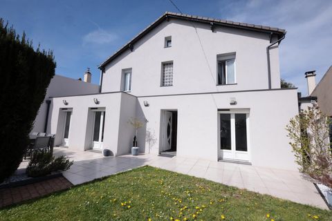 Cette Maison entièrement rénovée vous séduira