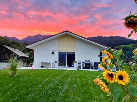 Maison 4 pièces de 91m2 avec 3 chambres, sous sol de 101m2, car-port ( Idéal camping-car) offrant une vue dégagée