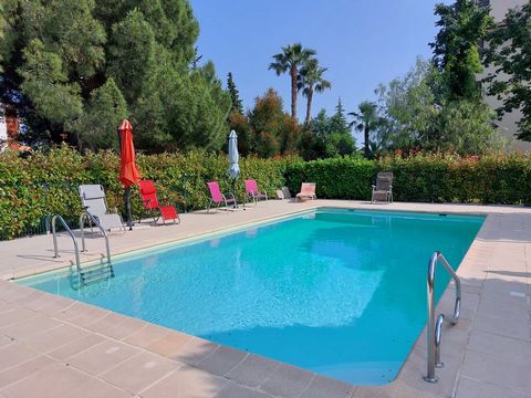 Fréjus T2 parking proche toutes commodités piscine