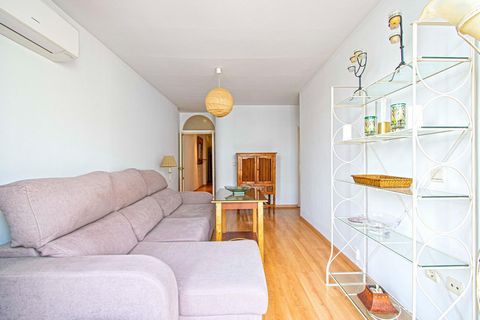 **Descubre tu nuevo hogar en el corazón de Sevilla: un espectacular piso de 74m²** Te presentamos un encantador piso en la tercera y última planta de un bloque completamente reformado, que combina comodidad y estilo en cada rincón. Con ascensor para ...